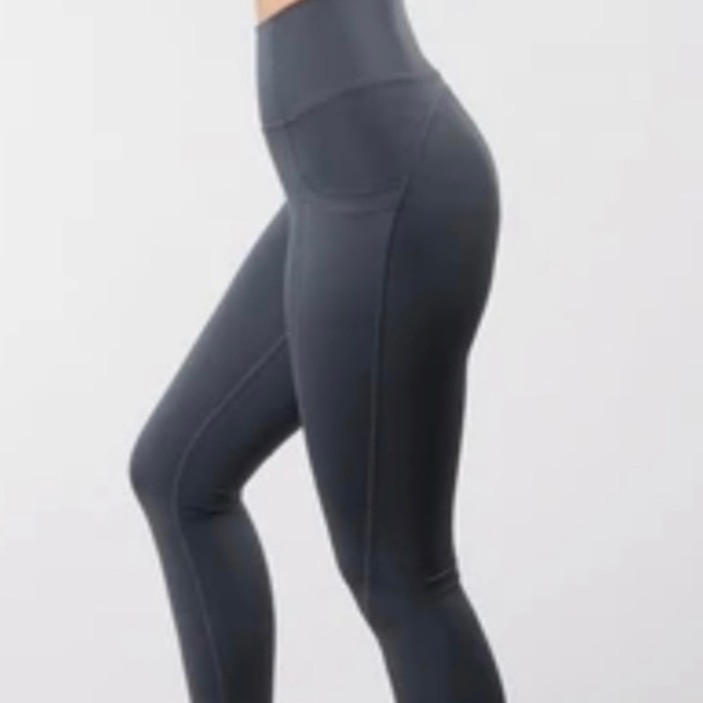 BUFFBUNNY Luna Leggings Mesh Pockets Size Medium Dark Gray